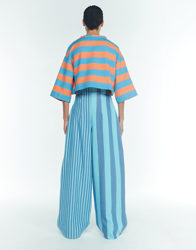 CROPPED T-SHIRT